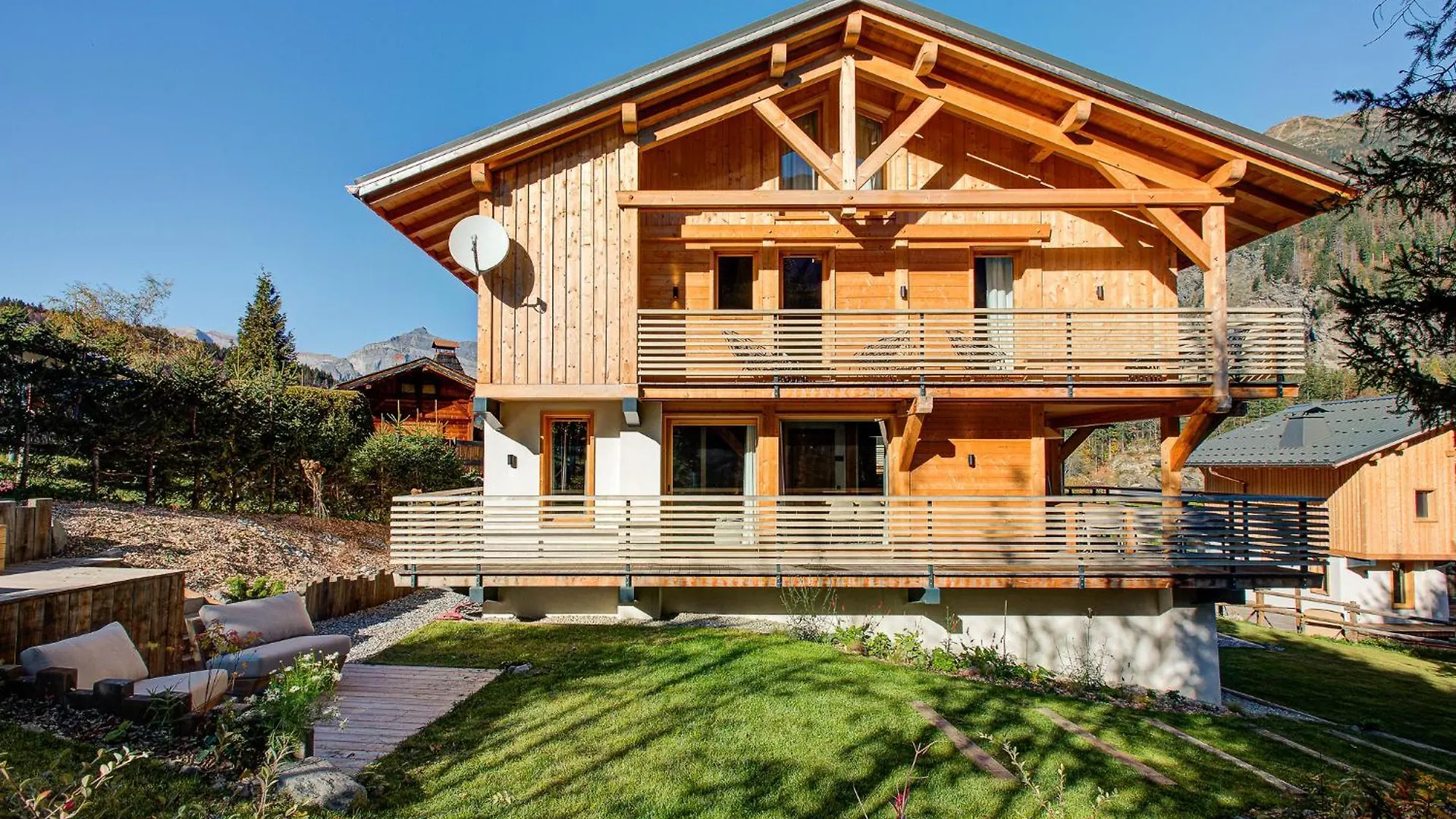 Chalet Belle Des Neiges - Alpes Travel - Sleeps 9 Les Houches