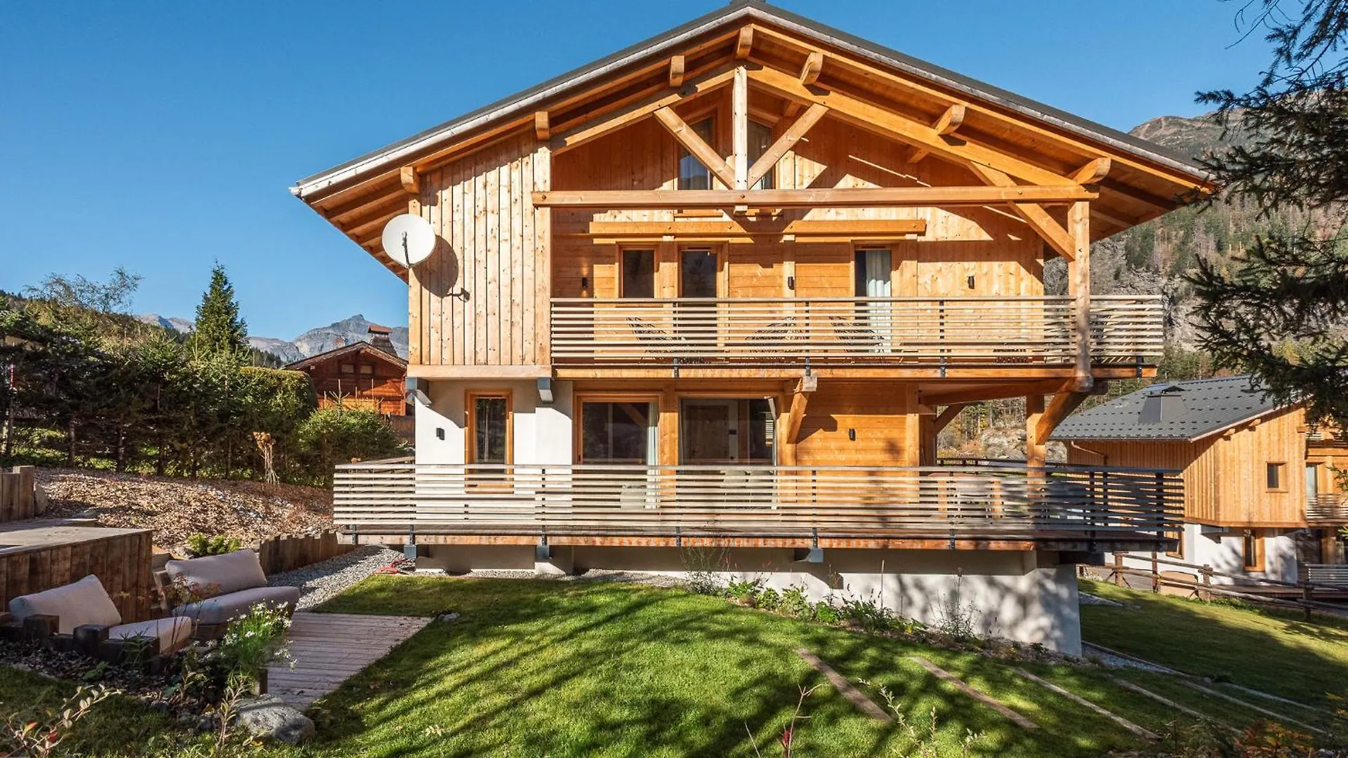 Chalet Belle Des Neiges - Alpes Travel - Sleeps 9 Les Houches