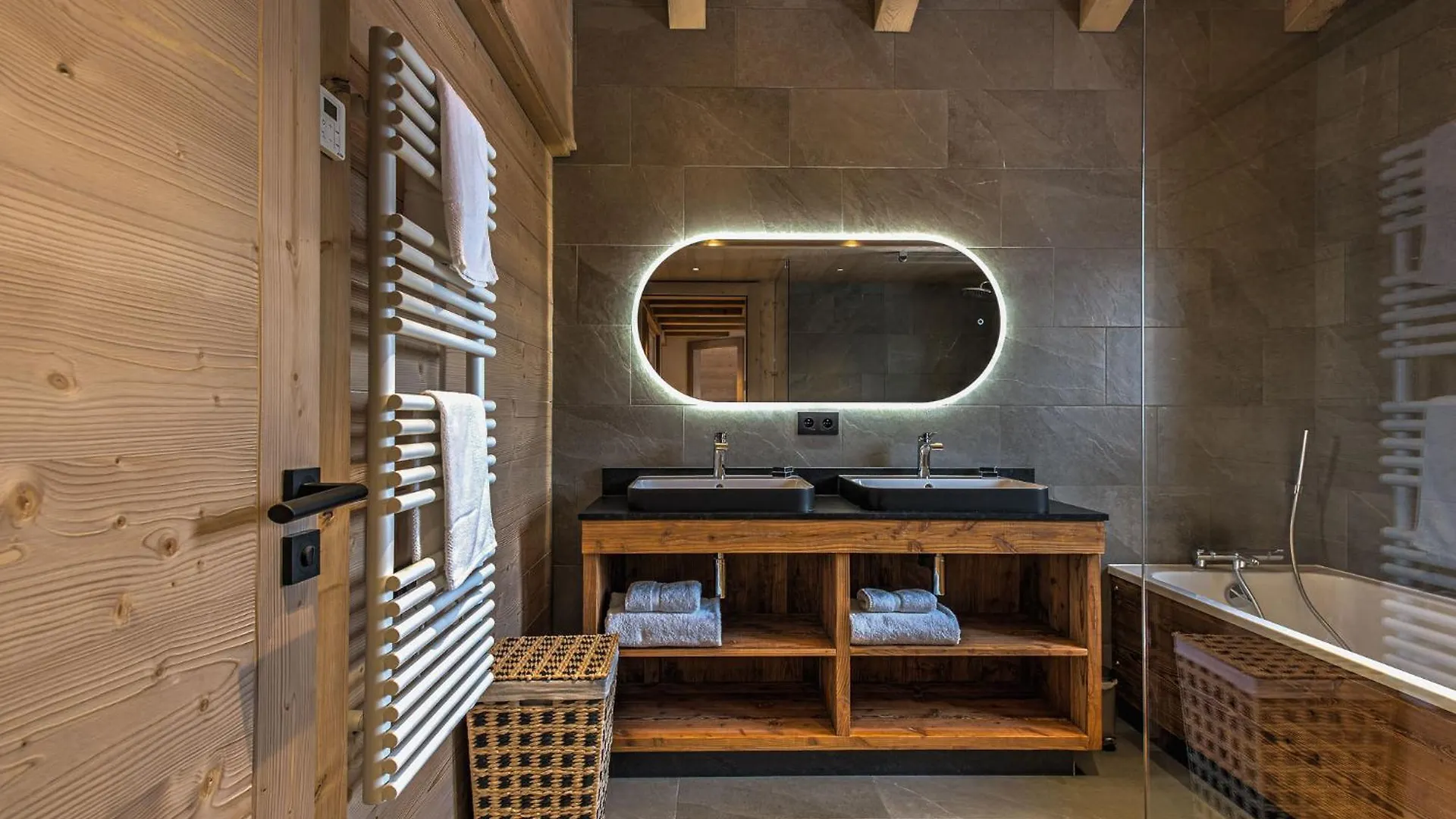 Chalet Belle Des Neiges - Alpes Travel - Sleeps 9 Les Houches