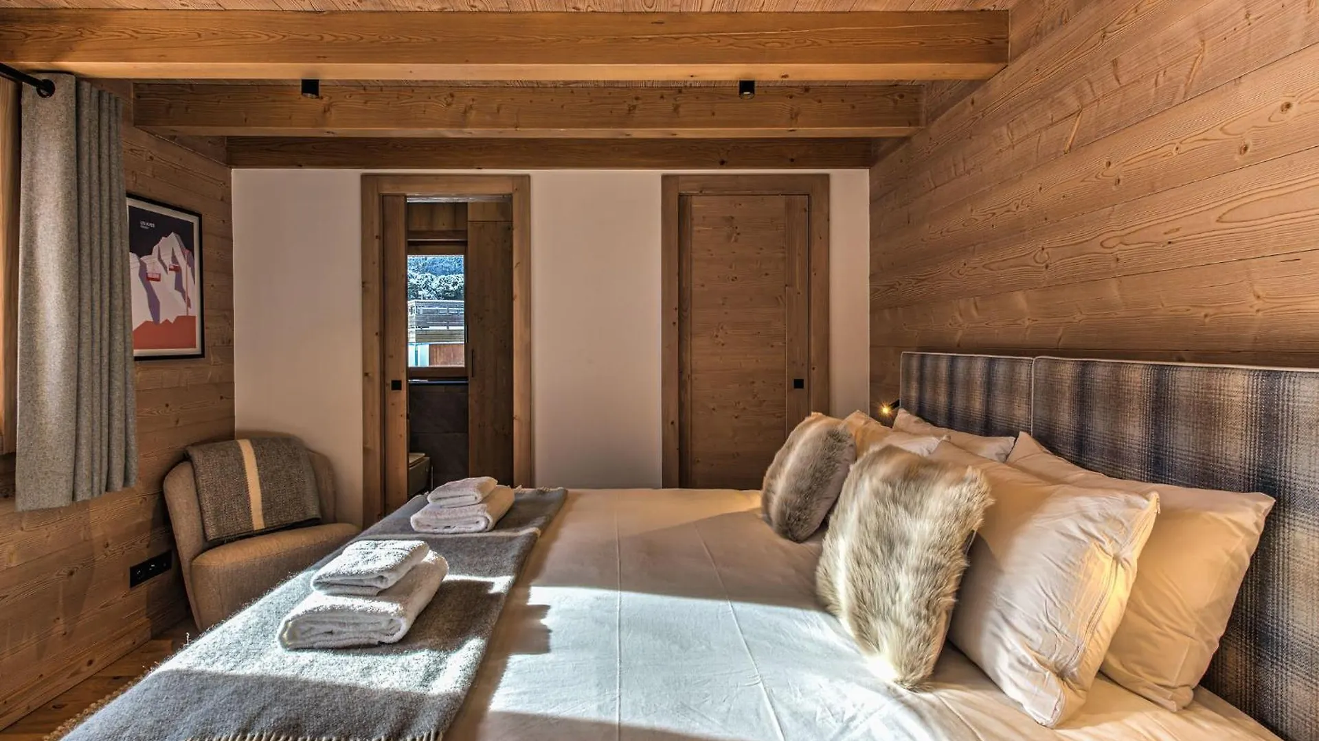 Chalet Belle Des Neiges - Alpes Travel - Sleeps 9 Les Houches France